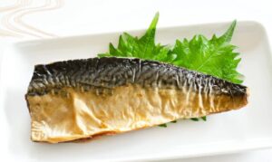 口コミで話題の飯田商店の職人骨取りさば活用ガイド